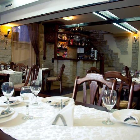 Central Hotel Soroca Bagian luar foto