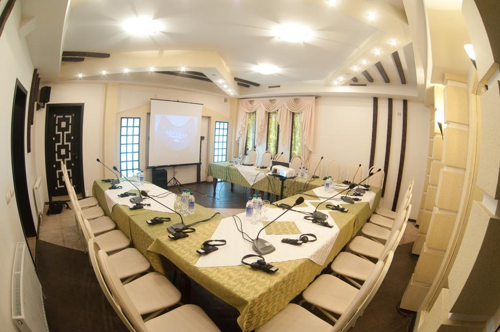 Central Hotel Soroca Bagian luar foto