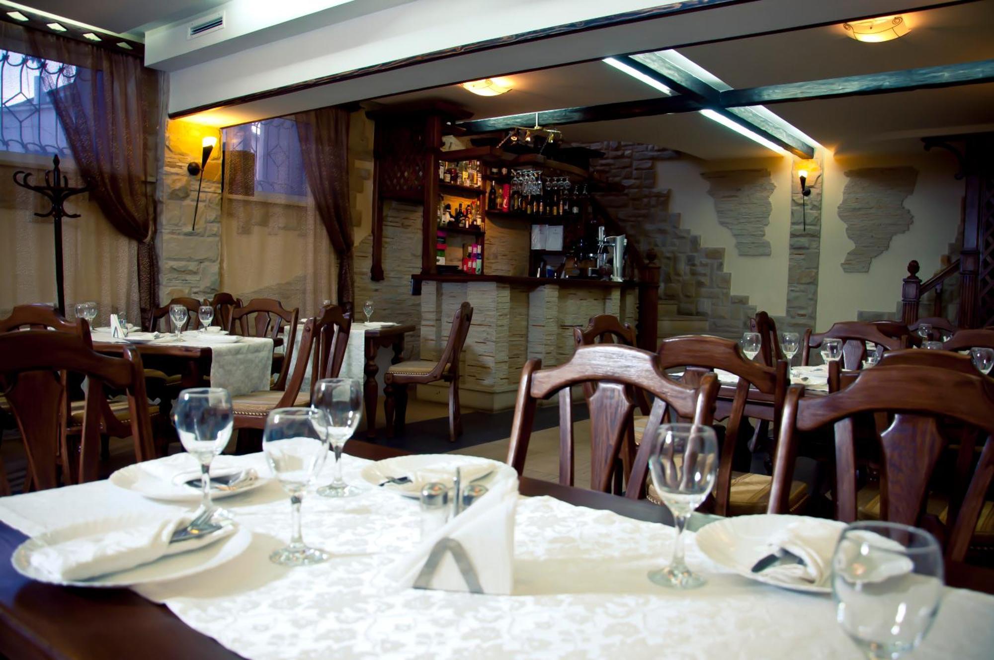 Central Hotel Soroca Bagian luar foto