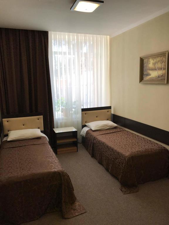 Central Hotel Soroca Bagian luar foto