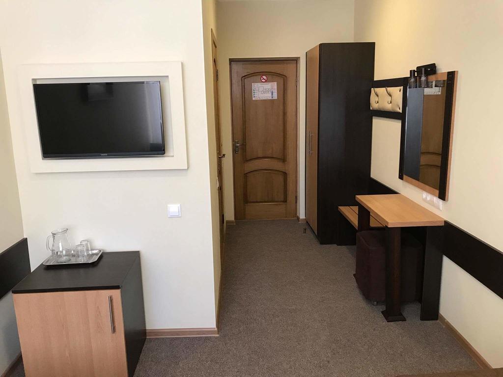 Central Hotel Soroca Bagian luar foto