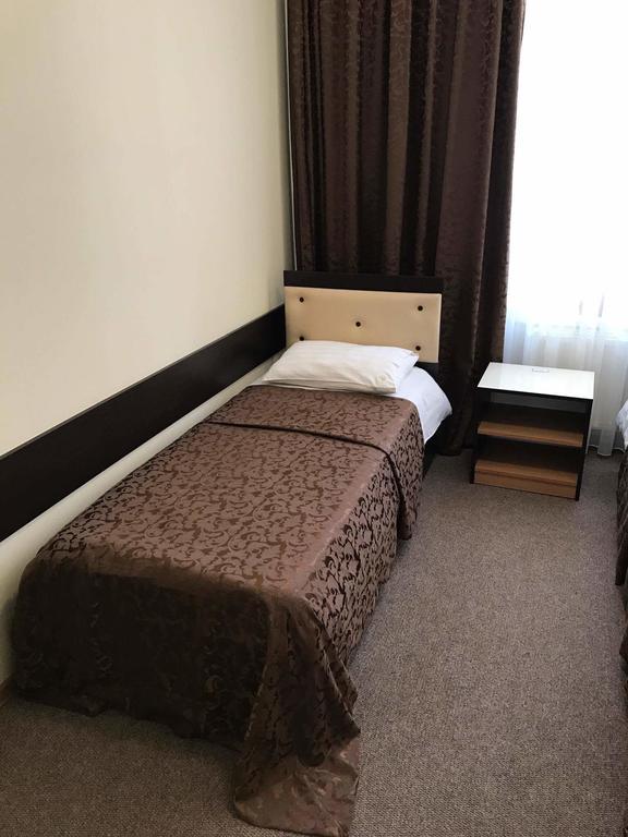 Central Hotel Soroca Bagian luar foto