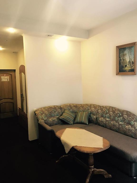 Central Hotel Soroca Bagian luar foto