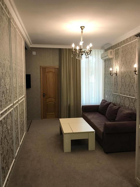 Central Hotel Soroca Bagian luar foto